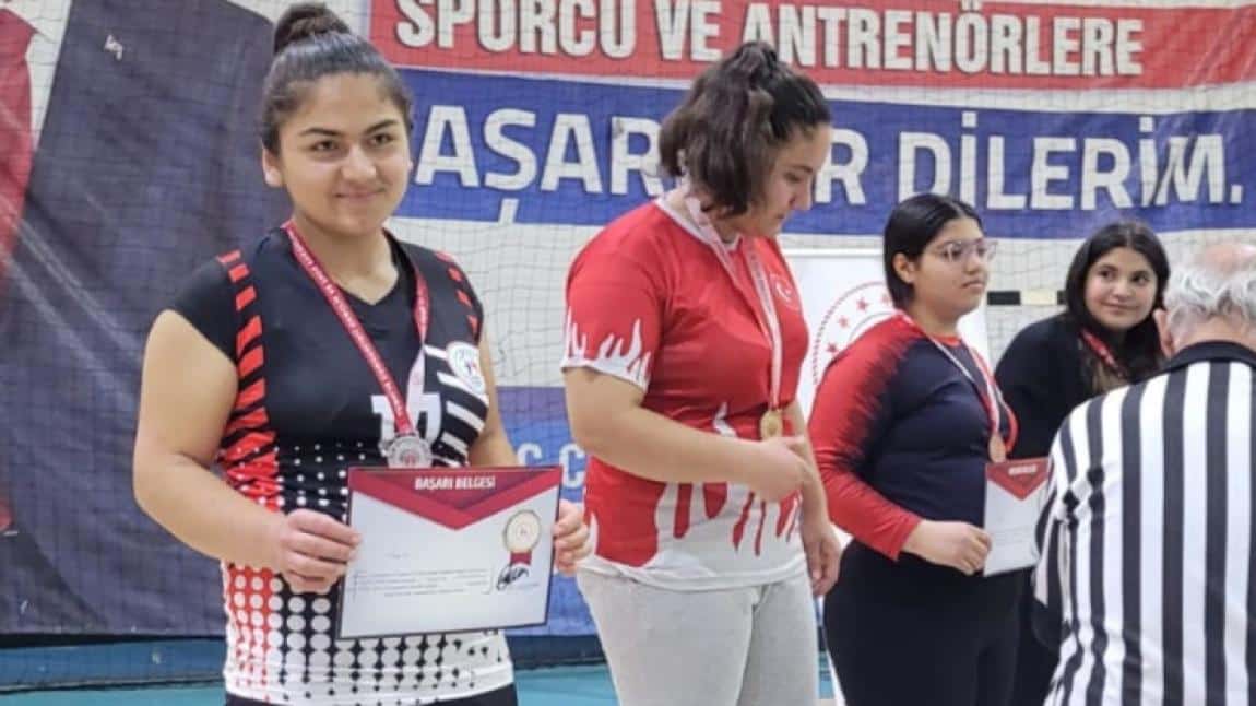Türkiye Bilek Güreşi Şampiyonasına 
